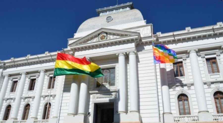 #deÚltimo: 
<a href="/AndronicoRod/">Andrónico Rodríguez</a> presidente de la Cámara de Senadores, anunció que presentará un proyecto de ley para designar magistrados interinos del #ÓrganoJudicial, debido a que los actuales magistrados terminan su gestión.
Vía: <a href="/BrujulaNoticias/">Brújula Noticias</a>