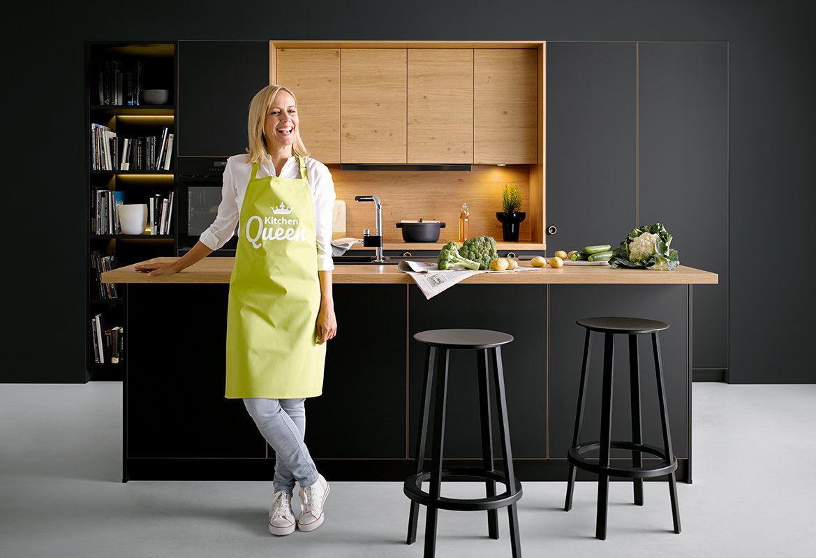 KutchenP's tweet image. Do you know that our Schuller kitchen with 845mm base unit on 50mm plinth give you maximum storage for your kitchen? This is 125mm higher than the standard 720mm base cabinet from other suppliers. Maximum storage at same worktop height.
#kitchens #kitchendesign #schuller