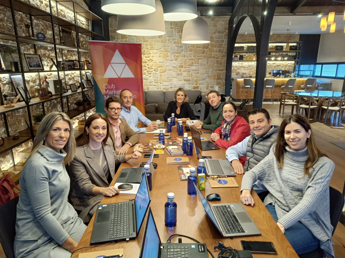 La Junta directiva del Club de Marketing del Mediterráneo, presidida por <a href="/martairanzo/">Marta Iranzo Bañuls</a>, está celebrando la junta estratégica anual para trabajar líneas estratégicas y acciones para el próximo 2024.

¡Juntos inspiramos el crecimiento!