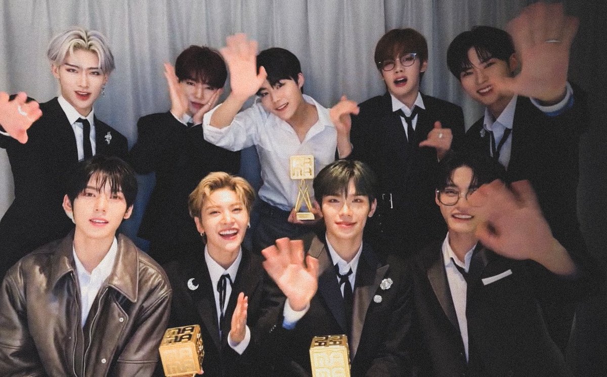 jebifilm's tweet photo. we are so proud of you, ot9 ♡ https://t.co/VRbdlJW63I