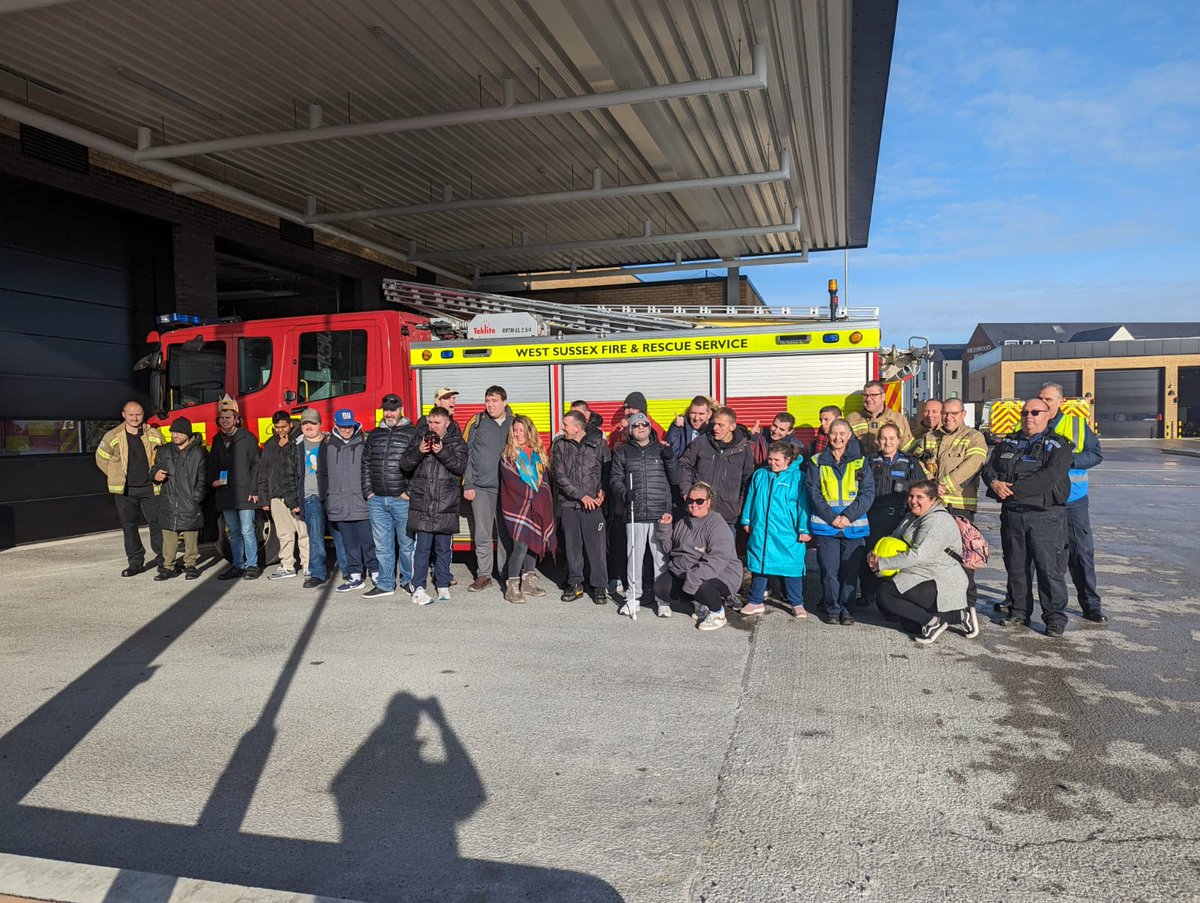 The Butterfly project visited White Watch today, and thank you for brightening up our day 👍 Also thank you to <a href="/HorshamWardens/">Horsham DC Wardens</a> and @Horsham_police for assisting us, and a very big thank you to <a href="/station49fire/">Billingshurst Fire Station</a> for taking over whilst we attended a  call out.  #communitypartnership
