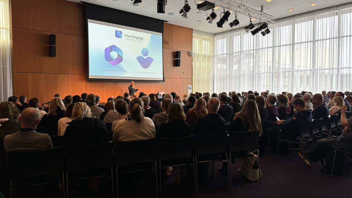 Long live Viva Engage 🙌🏻 <a href="/danholme/">Dan Holme</a> has a packed room listening to the joy of cross-organisational communication 😎

#ESPC23 #VivaEngage