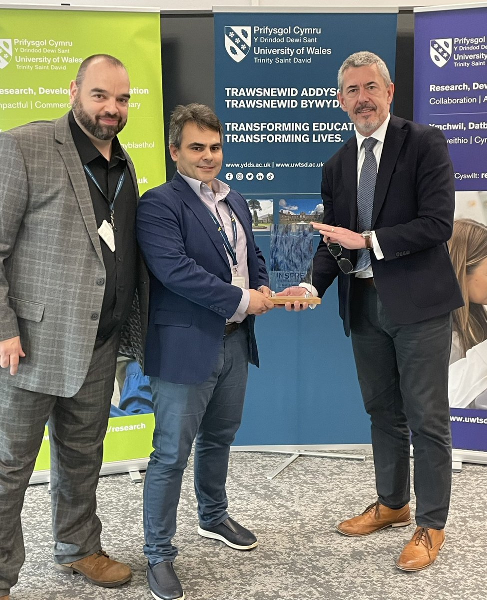 Congratulations to Nikola Chakrakchiev and Mohammad Abedin of our Birmingham campus on winning the Award for Best Student Enterprise Project in today’s UWTSD Inspire Awards   @UWTSDBirmingham @UWTSD_Inspire   #Research #Innovation #Enterprise