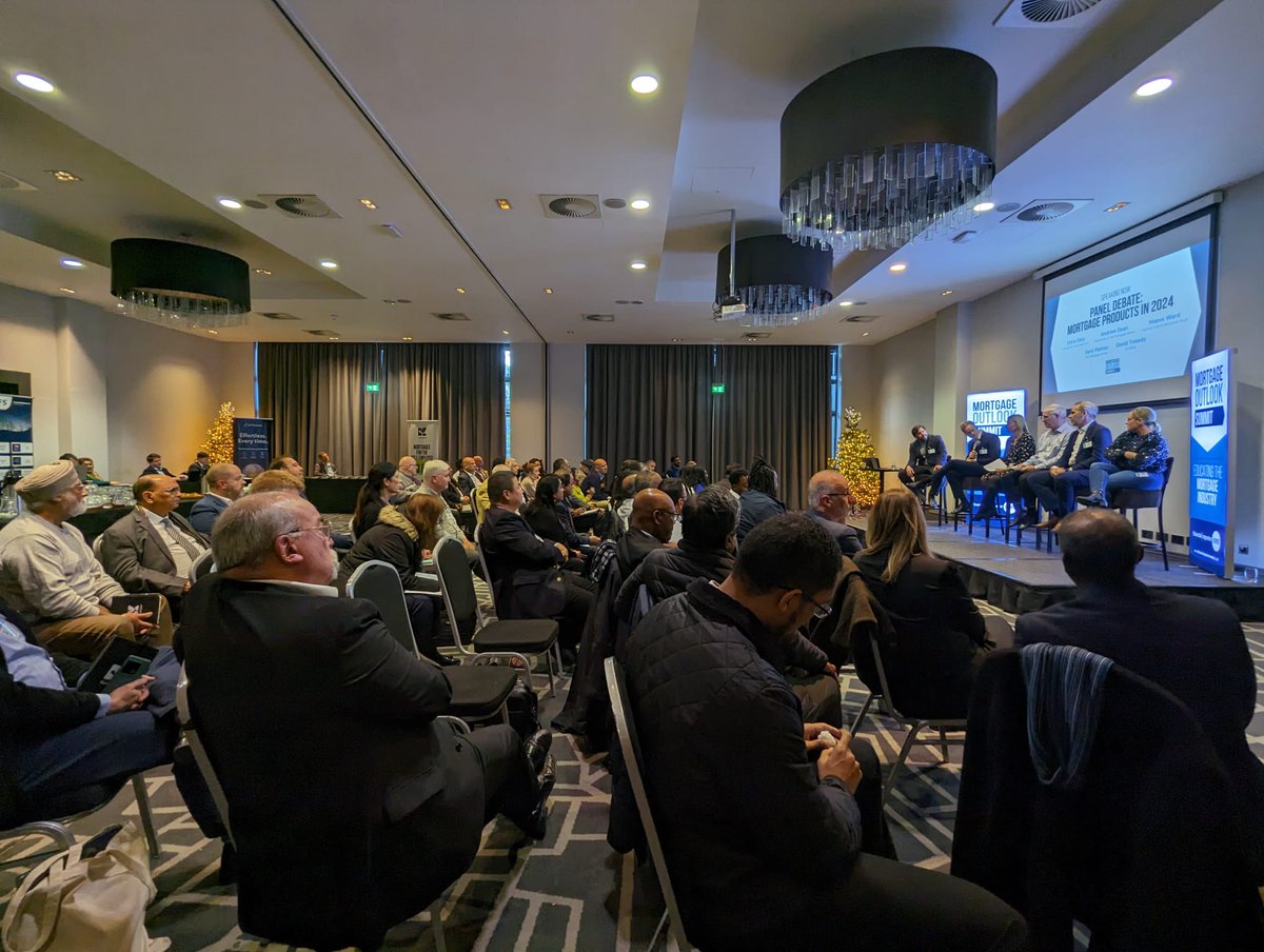 EventsFinancial's tweet image. And... that's a wrap! A huge thank you to all our exhibitors, speakers &amp;amp; delegates at today's Mortgage Outlook Summit - we've really enjoyed the event and hope you got plenty out of it too. #MOS24
