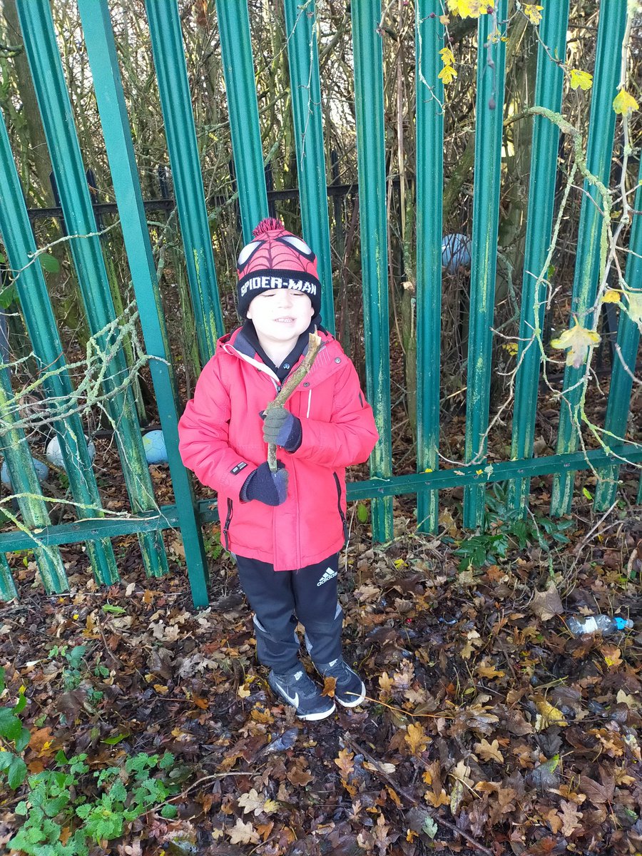 DeltaWillowsAc's tweet photo. We had a twigtastic time this morning in EYFS collecting materials for our Owl babies nests #EYFS #talk4writing #creativehook https://t.co/N4lem4p0eT
