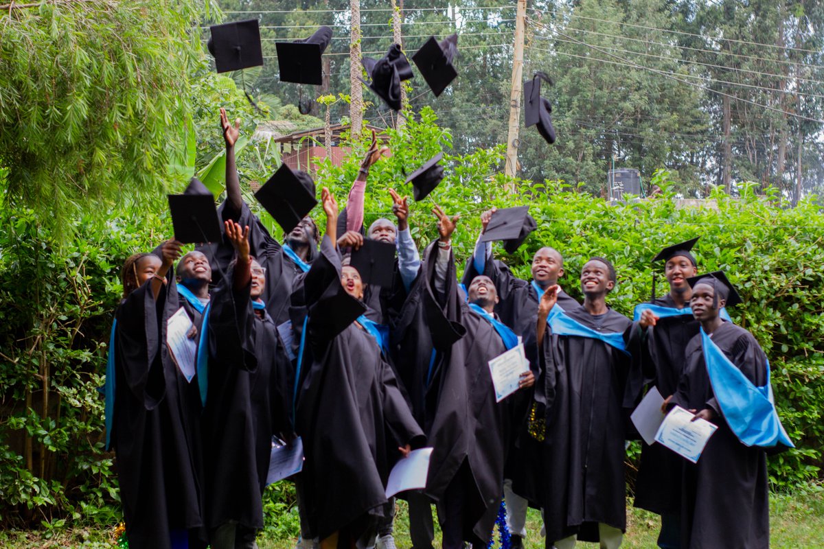 Celebrating our film and tailoring graduates! Your hard work shines bright. Cheers to new beginnings! Thanks to our amazing team, partners and donors for making this success possible. Your support empowers dreams @WeAreCohere_Org @RefugePt @inkomokoKenya @pamojatrust #Filmmaking