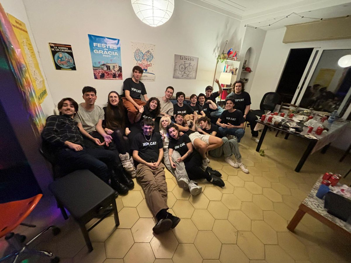 exenginyer's tweet image. Per cert! aquest diumenge en Xop va fer 13 anys i ho vam tornar a celebrar! 💖
i sí, gairebé tots vam anar amb ximarretes de xop.cat