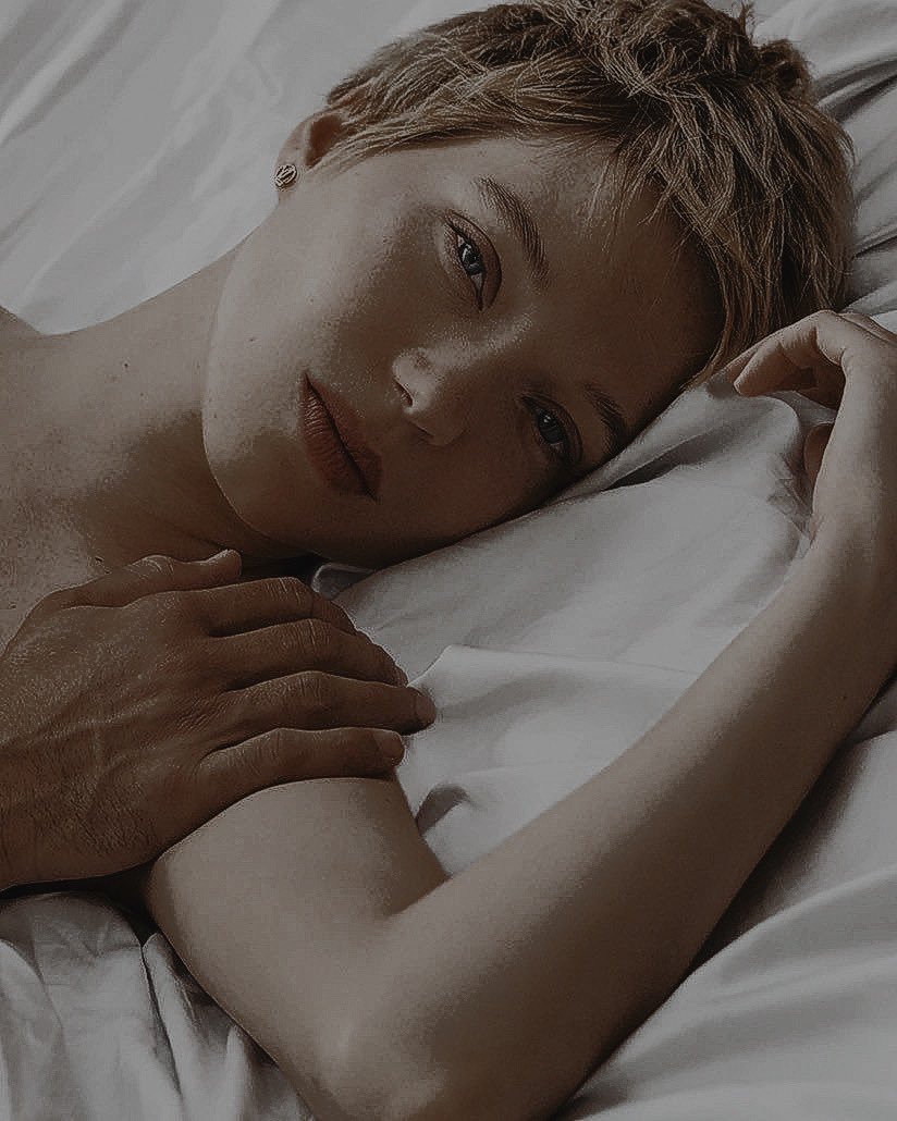 ᅠ 

ᅠ
ᅠ

               ㅤ ᅠ