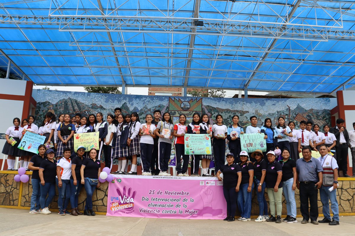 CIPCAPIURAPERU's tweet image. [𝐒𝐀𝐍 𝐌𝐈𝐆𝐔𝐄𝐋 𝐃𝐄 𝐄𝐋 𝐅𝐀𝐈𝐐𝐔𝐄 ]
𝐔𝐧𝐚 𝐯𝐢𝐝𝐚 𝐬𝐢𝐧 𝐯𝐢𝐨𝐥𝐞𝐧𝐜𝐢𝐚, ¡𝐡𝐚𝐠𝐚́𝐦𝐨𝐬𝐥𝐚 𝐧𝐮𝐞𝐬𝐭𝐫𝐚❗
✅La Asociación de Mujeres Solidarias en Acción participaron de la feria informativa sobre la prevención de la violencia hacia la mujer.