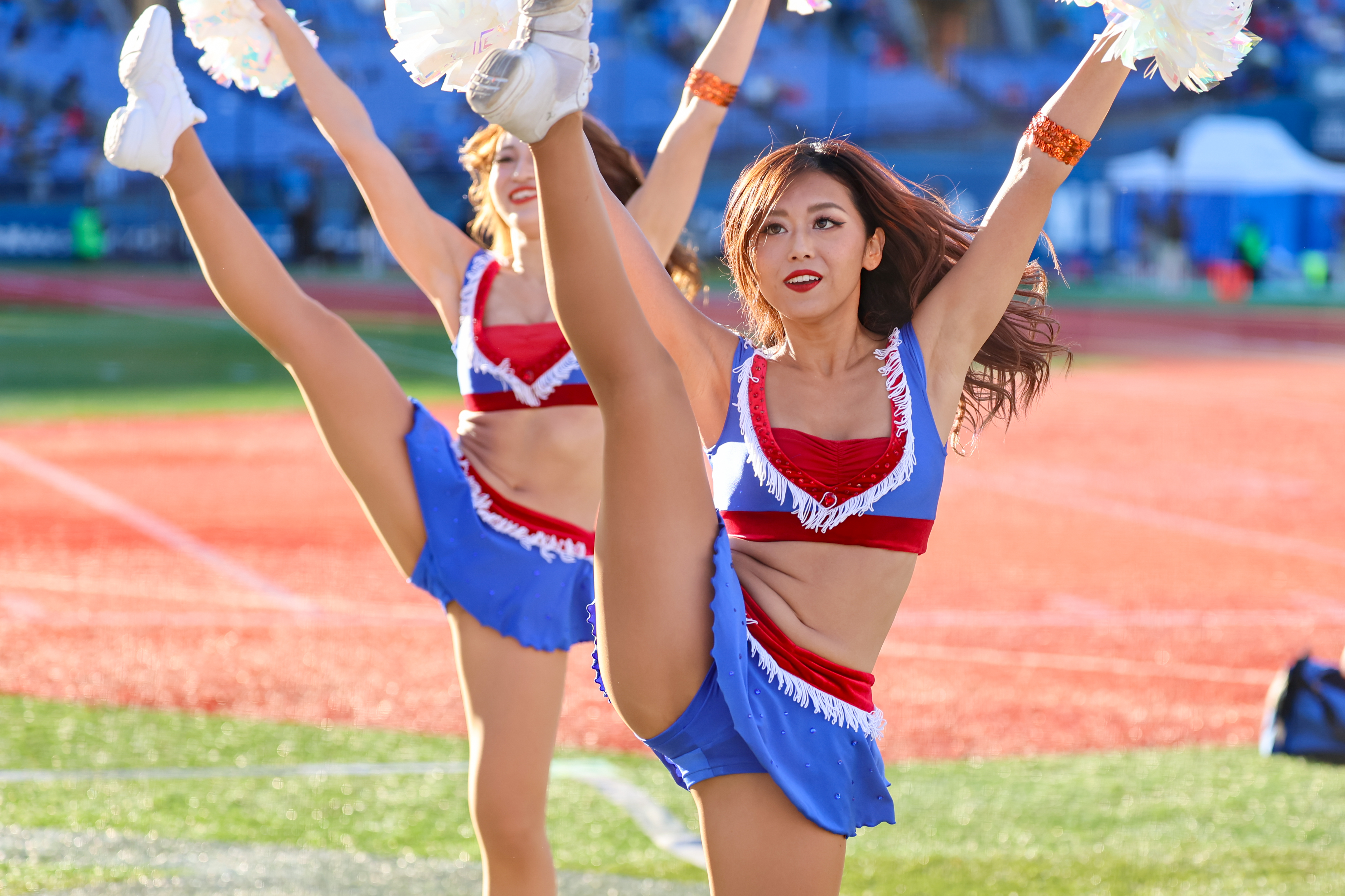 チア　股間  / X