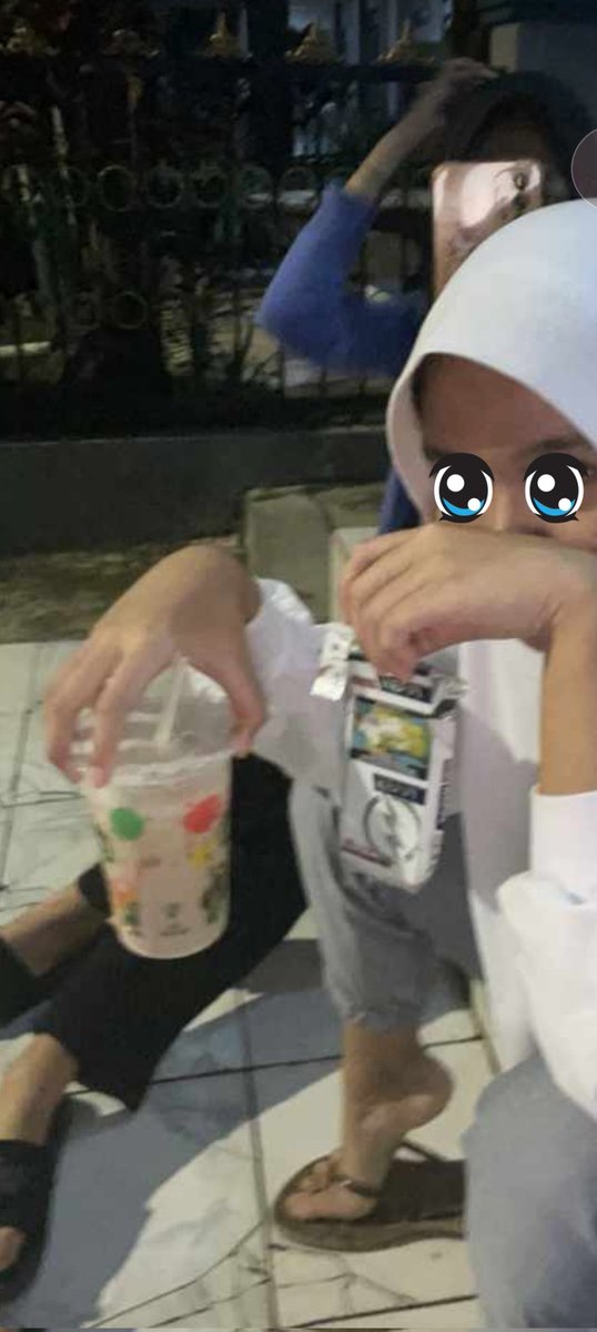 aishalovekebab's tweet image. Fm peek gnicnad no ym dnim bcs esoht stxet was gnitruh em os dab #ithurts