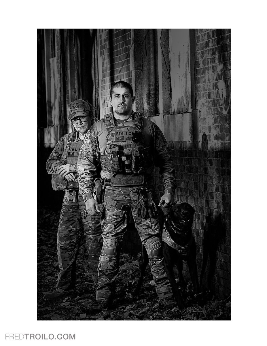 Fredsphotos's tweet photo. I had the opportunity to work with K9 Operator Eric M &amp; Bear and SWAT Medic Shiloh K with the Chester County Regional Emergency Response Team. @RealJamesWoods I know how impressed you are with these amazing creatures. Eric is your guy to learn more, he trains them. https://t.co/q17zeONaNi
