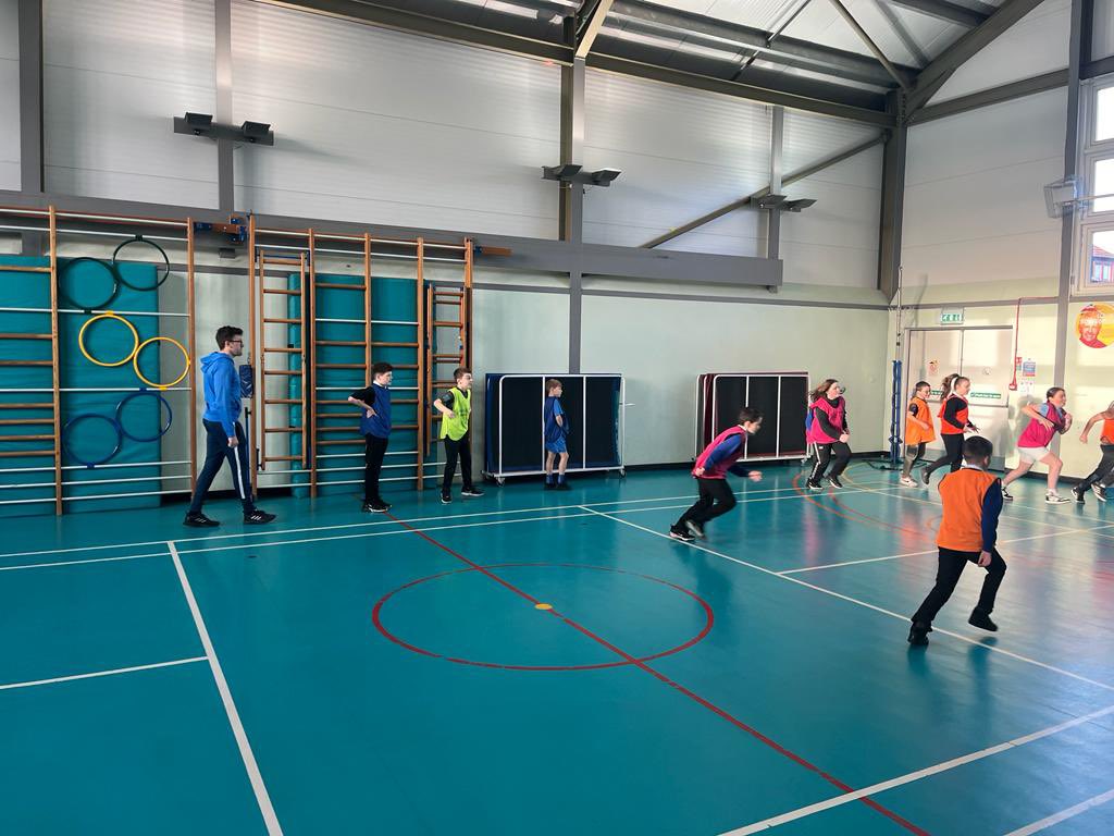 🧠LEARNING THROUGH FOOTBALL⚽️ Huge well done to this group from @Lumphinnans_PS who completed their block of sessions. We highlighted RESPECT & EFFORT through each session. The group continued to give their all and try their best while coming across some difficulties 💪👏