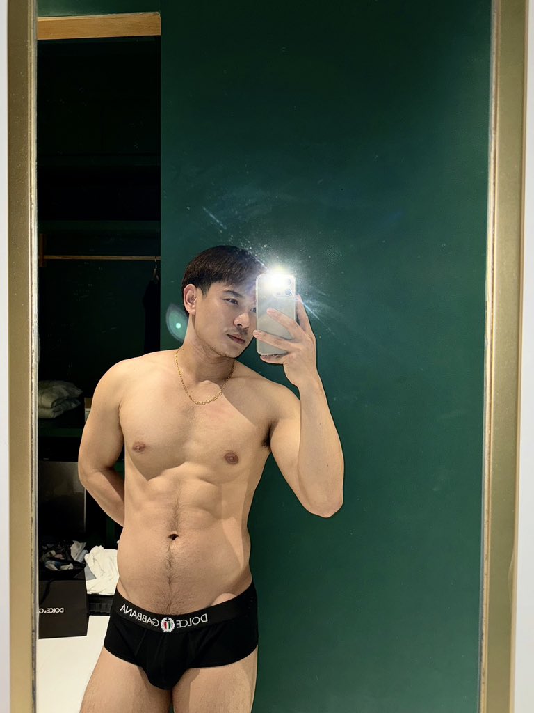 🖤🤟 

IG : may_Samrid