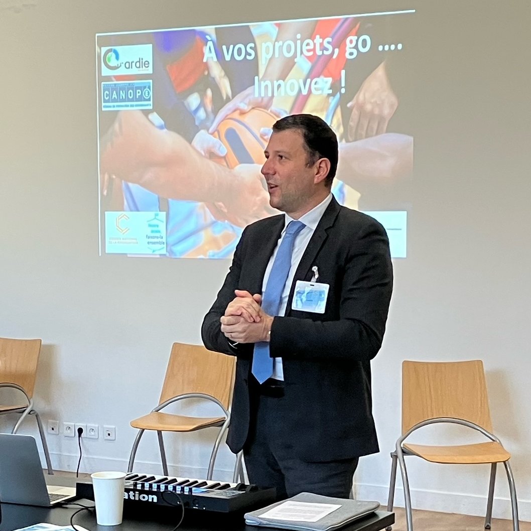 Académie de Versailles tweet media