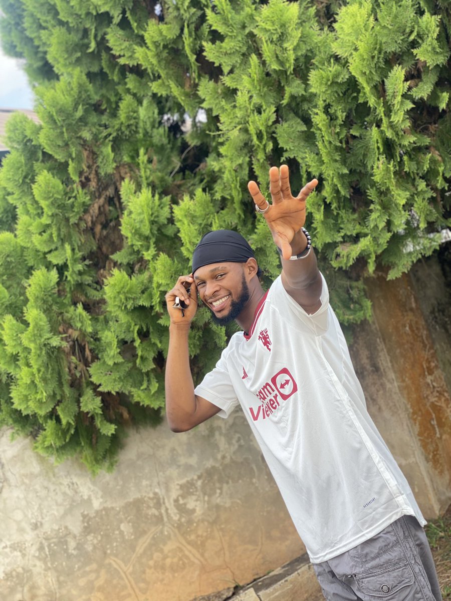 Fashmanofficial's tweet image. Jersey day, repping @KingJames number, and Manchester United 
#futabro 
#ClassInvicta #invictaclass22week