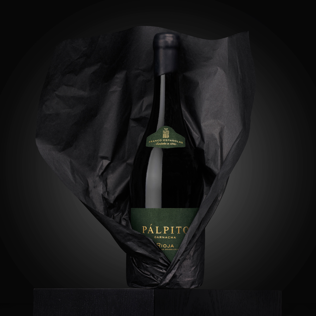 Nuestro Pálpito 2021, nace después de muchos años de experiencia con la garnacha, una variedad tan complicada como delicada. Seleccionamos la uva racimo a racimo, para conseguir un vino de extraordinaria elegancia.