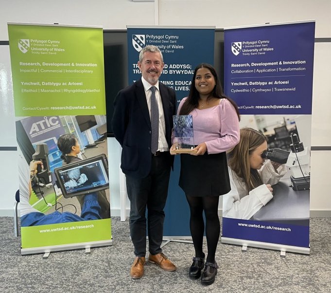 Congratulations to Dulani Don, @SurfaceSwansea graduate, who designed the UWTSD Inspire Awards trophy presented to staff today. @ArtSwansea @INSPIRE_uwtsd
