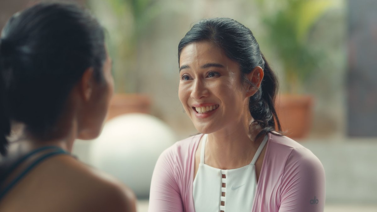 Ku suka sekali film ini! ❤️

Senyum mengembang, air mata menetes &amp; hatiku pun bungah usai nonton 'Rapsodi' yg diinterpretasi dari lagu gubahan Laleilmanino. Hadirkan empat fragmen cerita, Aco Tenri ajak penontonnya merenungi &amp; memaknai arti bahagia. 

Apakah itu saat kita membuat