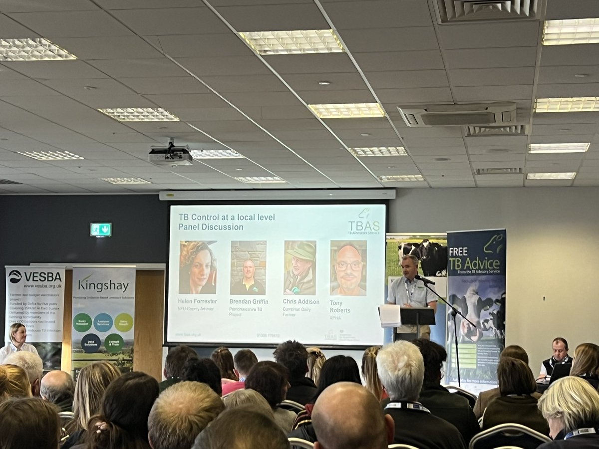 Brendan Griffin sharing the collaboration story of the #pembsproject with <a href="/aber_tb/">AberTB</a> <a href="/IechydDainfo/">Iechyd Da</a> and us.