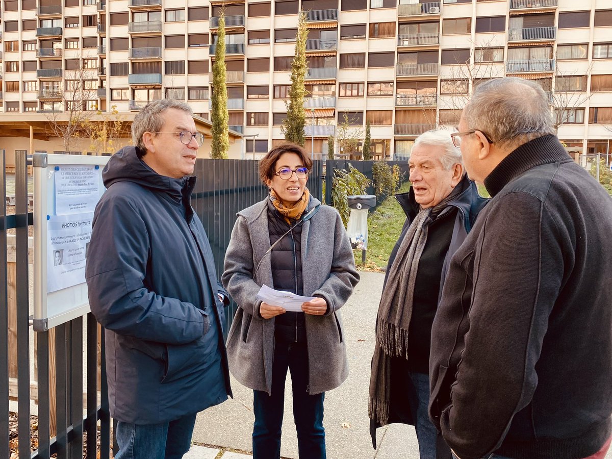 Faire visiter la ville d’Échirolles au Maire de Grigny, Philippe Rio, élu meilleur Maire du monde, c’est fait 👍 ! 
Un grand merci cher Philippe pour ce moment de partage ! 
Merci à l’association nouveaux horizons et à la maison des habitant-es des essarts pour l’accueil !