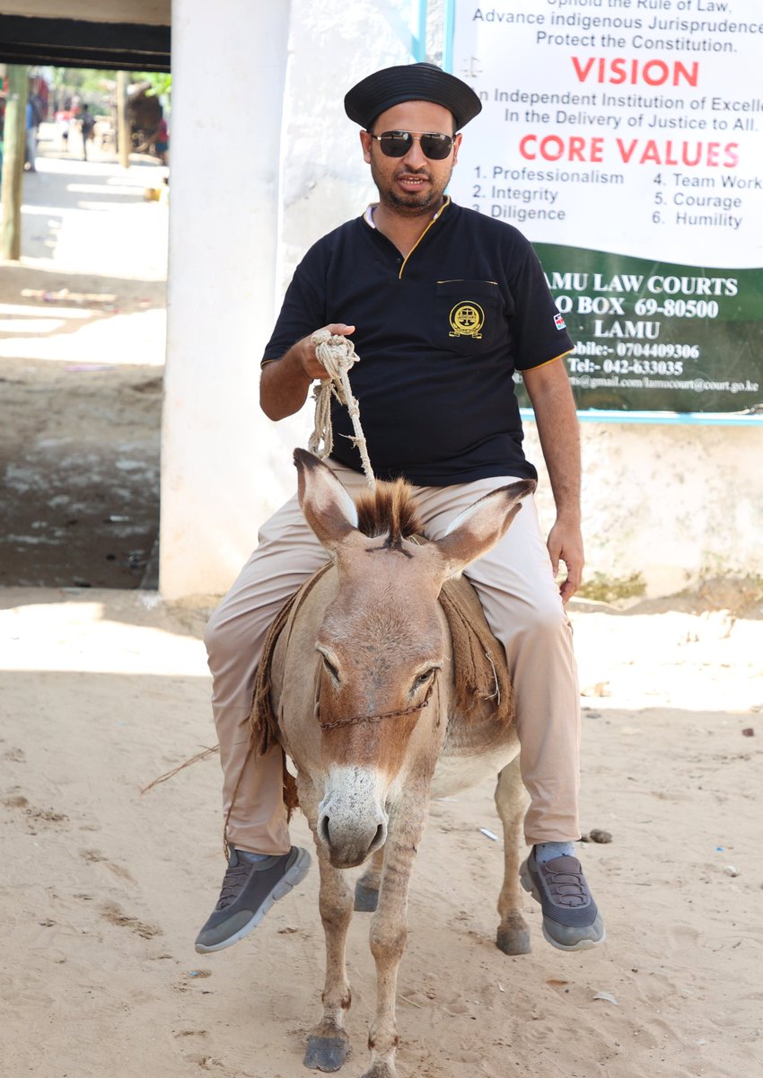 Kesho, I will move around with my donkey to sensitise wananchi about the newly rolled out Small Claims Court in Lamu. It is a court that acknowledges that every claim, no matter how small, deserves its day in court. Kama unadai mtu chini ya milioni moja, leta yeye huku.