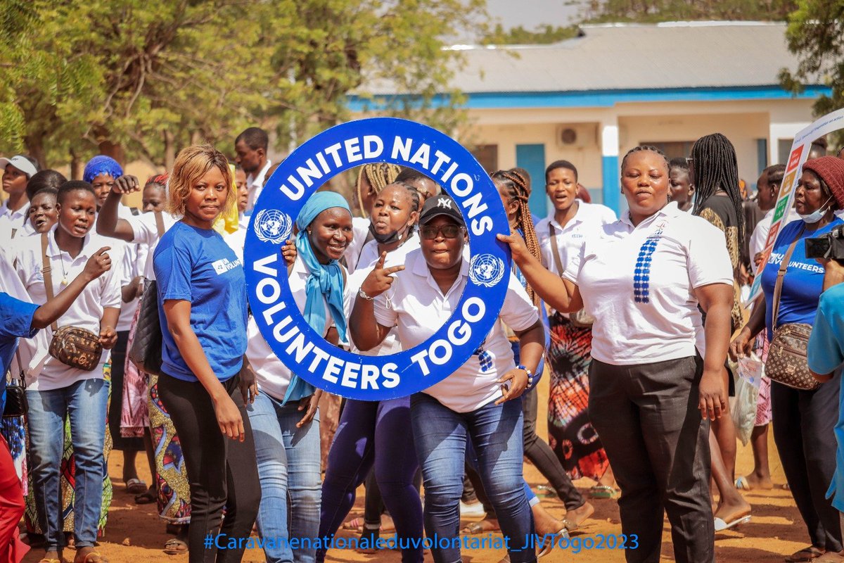 DiarraSain27433's tweet photo. Célébration de la journée internationale des volontaires au Togo 2023.
La célébration de JIV 2023 au Togo a pour objectif général de promouvoir toutes les formes  de Volontariat existant au Togo ainsi que les valeurs. https://t.co/b5tXfiKblT
