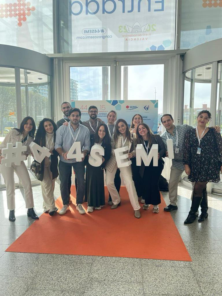 HospitalJaen's tweet photo. Profesionales del Servicio de Medicina Interna del @HospitalJaen participaron en diversas actividades Durante la semana pasada en el 44 Congreso de la Sociedad Española de Medicina Interna (SEMI) https://t.co/v6hRdT9cUg