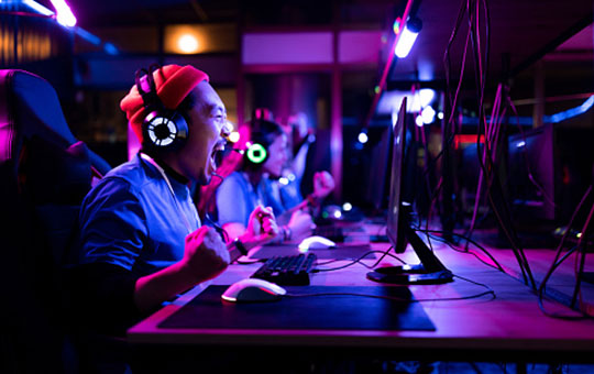 MicronTech's tweet photo. Say hello to @Microsoft #DirectStorage! In this blog, learn how solid-state drives (SSDs) are no longer just for faster load times - they’re the secret sauce behind seamless gameplay. 🎮💨​ https://t.co/1AvXmgaSdH https://t.co/NtP5meaC8K