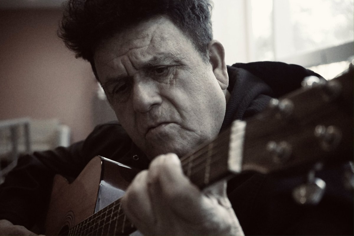 ErikGuecha's tweet photo. Mr Clayton es una de las mejores voces masculinas de México, con su estilo Funk y Blues hace magia. Que gusto tomarle estas fotos. https://t.co/CPKsX902ml