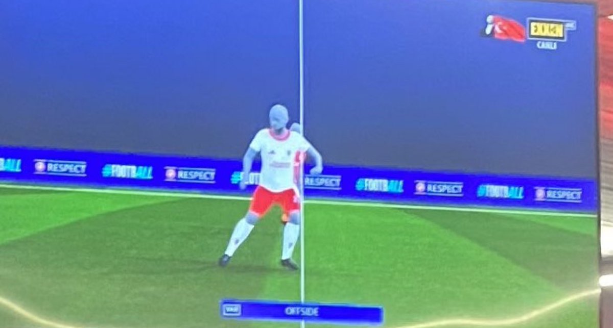 ozellikle's tweet photo. @ChampionsLeague @UEFA ? https://t.co/VryankZPjE