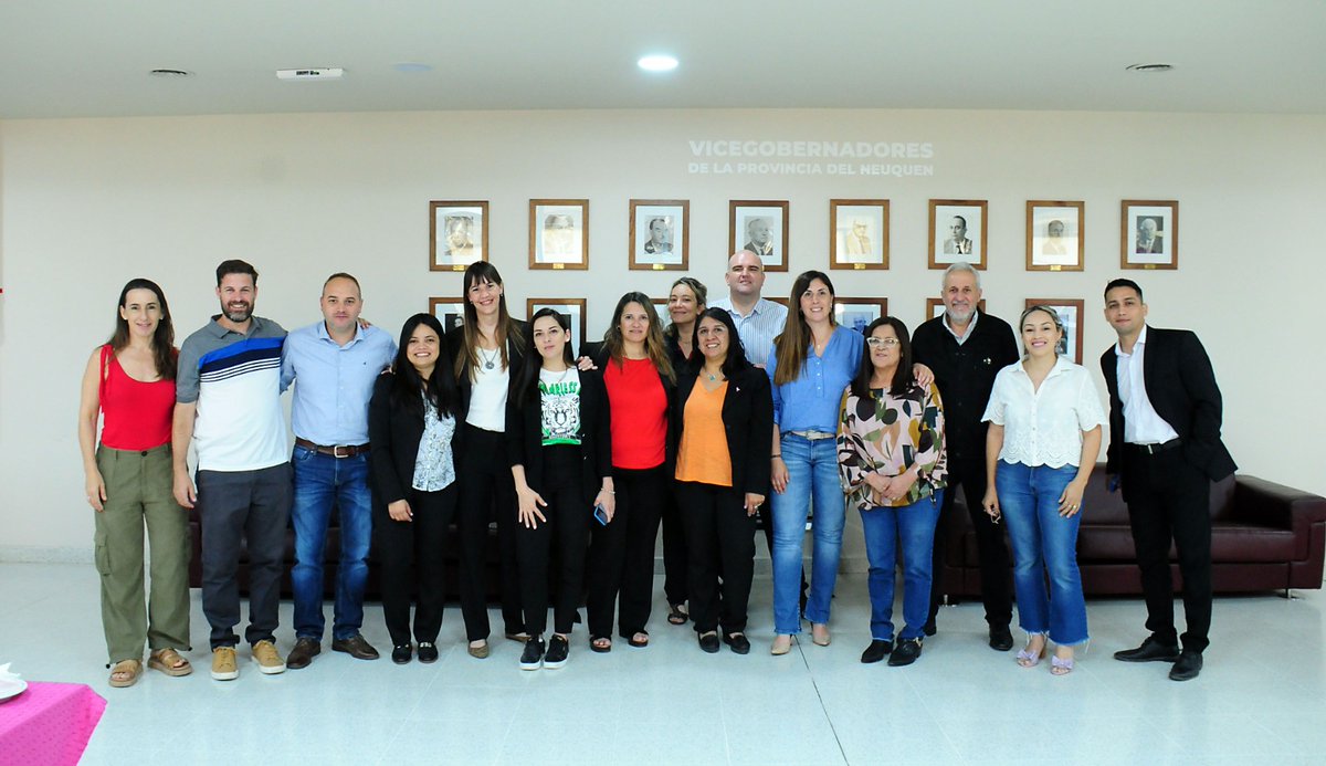 LoreAbdala's tweet photo. Hoy presidí la última comisión de Ambiente de mi gestión en @LegislaturaNqn, orgullosa de los objetivos cumplidos, de las discusiones dadas pero por sobre todo de los consensos que supimos conseguir. Gracias a cada persona que participó a lo largo de estos años en la #ComH 🙌 https://t.co/9Dz6EdUSi6