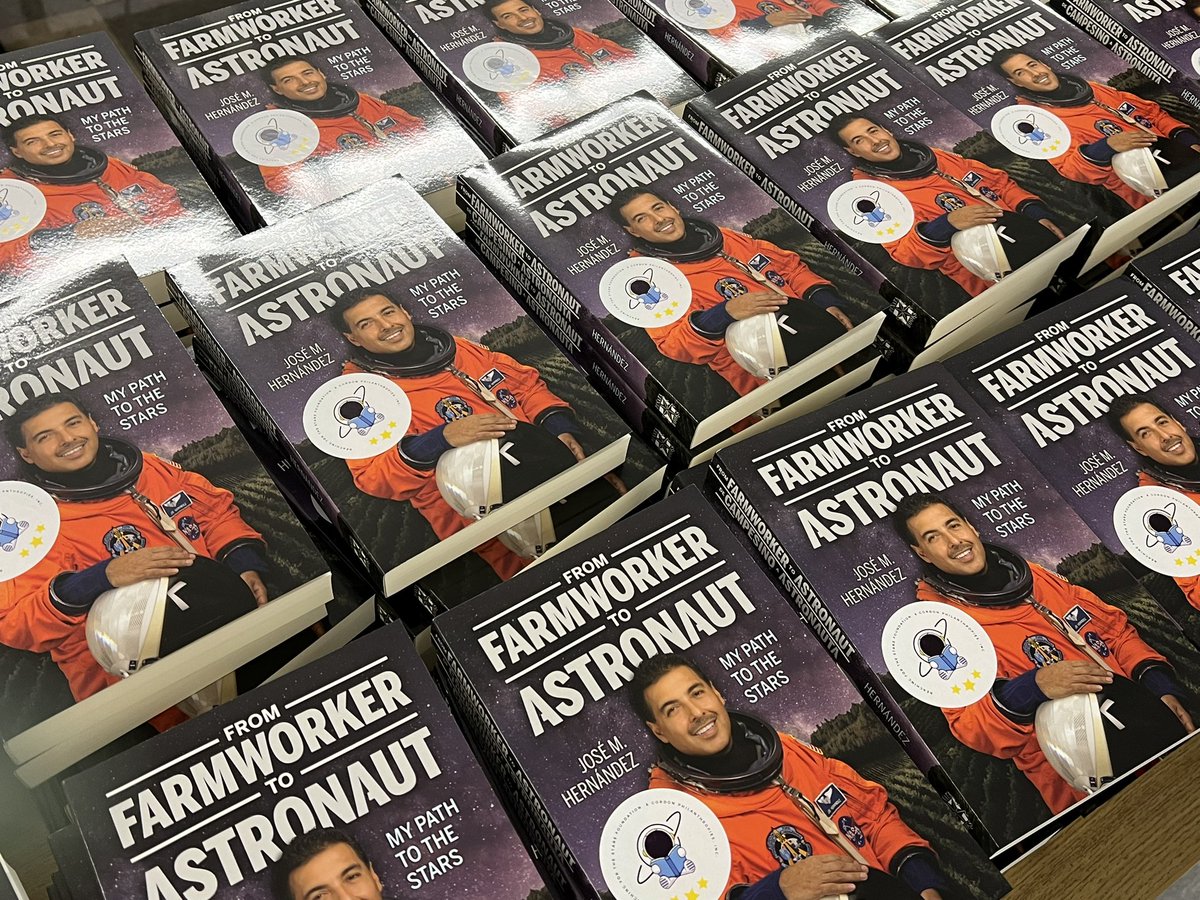 Fueling young minds with cosmic curiosity! 🚀🌙

Our Ánimo Legacy students had the opportunity to listen to <a href="/Astro_Jose/">Jose Hernandez</a> and ignite a passion for exploration through the magic of reading and learning. 📚📖#greendotca