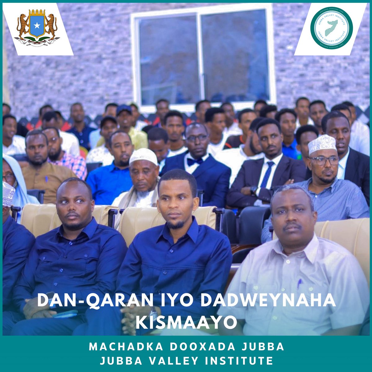 The JVI-hosted town-hall is underway in Kismayo with PM H.E Hamza Abdi Barre addressing hundreds of attendees present for the discussion. The PM is addressing questions related to politics and social as well as security affairs. #DanQaranIyoDadweynahaKismaayo #JVI