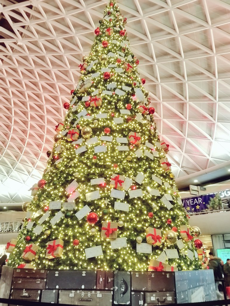 #KingsCross looking festive this evening