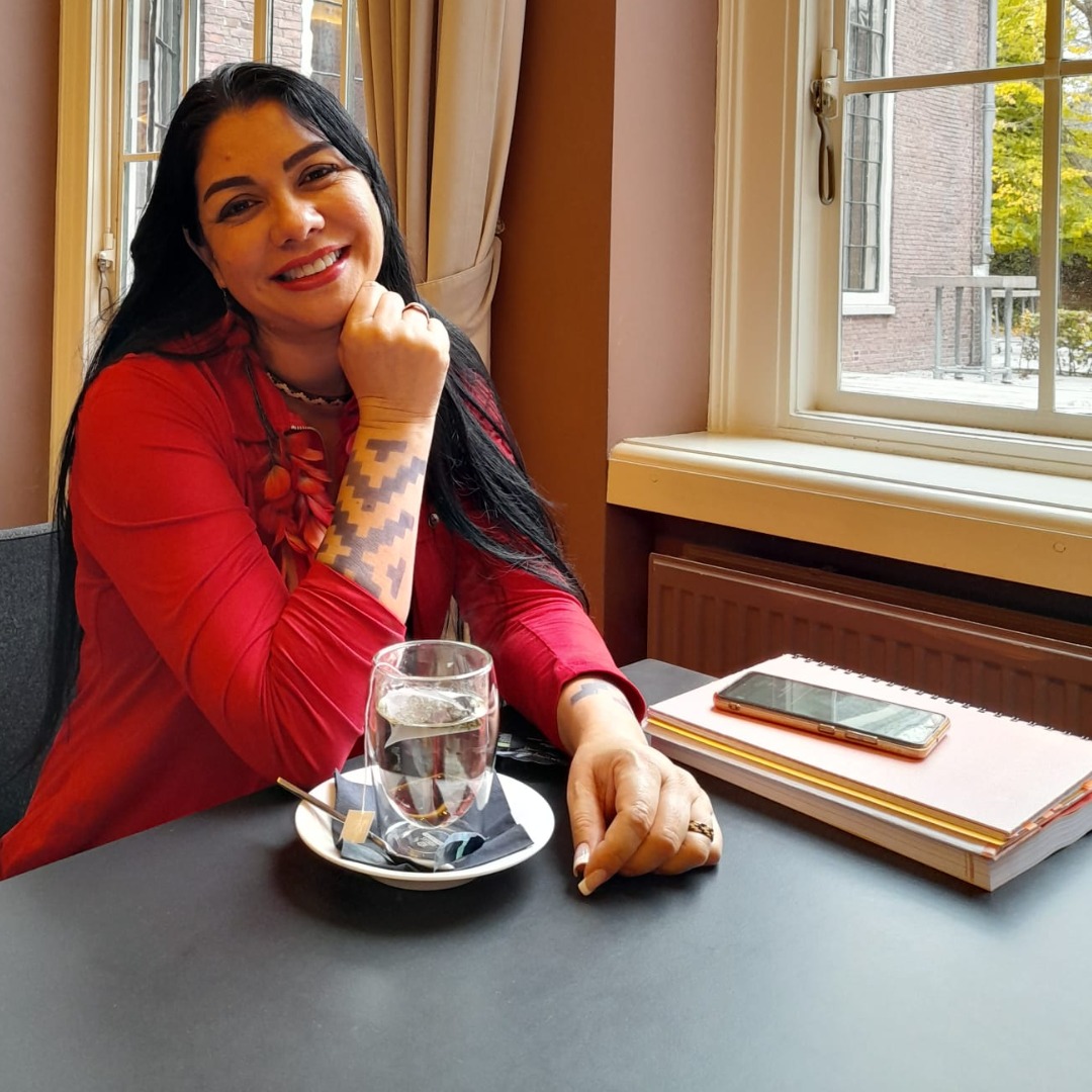 MuseudoIndioRJ's tweet photo. Fernanda Kaingáng, profissional indígena e liderança de seu povo, é a nova diretora do Museu do Índio (futuro Museu dos Povos Indígenas). Leia entrevista: https://t.co/hib7lzIwNl https://t.co/EEralohOSH