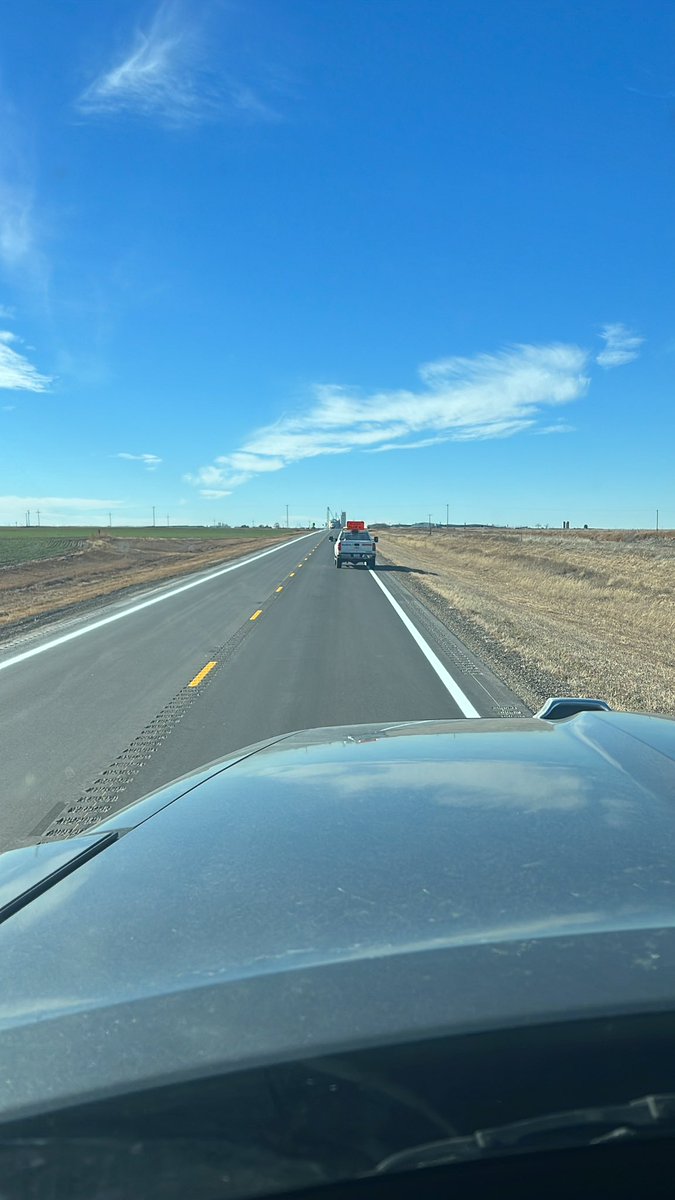 truckingczar's tweet image. On US-24 in KS. I just followed a pilot car through a “ construction zone”. Yet NO constructing was being done. Literally the only people present were the traffic control personnel. 15 minutes of delay for absolutely nothing. #dumbshit