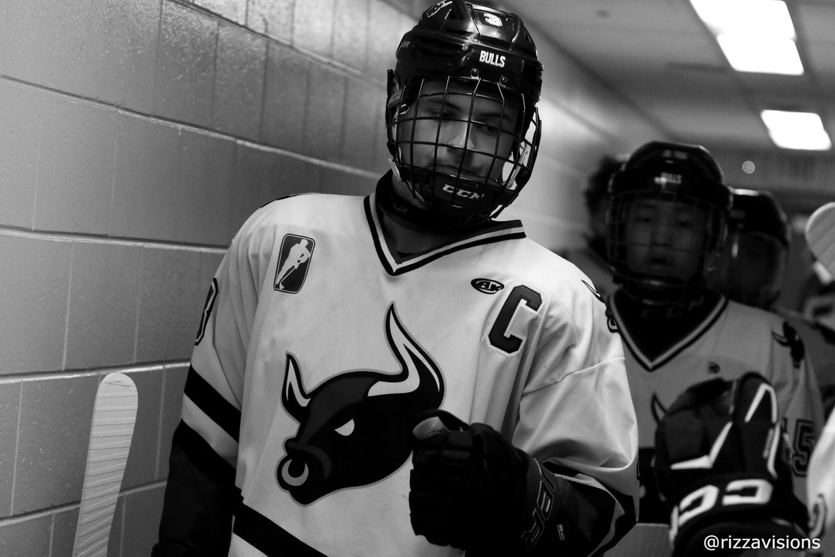 GAME DAY! The Bradford Bulls host The Meaford Knights for an 8:00pm Puck Drop at Bob Fallis Arena. Come out tonight and support your Boys in Blue!

🆚: Meaford Knights
🗓: November 29th, 2023
⏰: 8:00pm
📍: Bob Fallis Arena
📺: gmhl.tv
🎟: $10