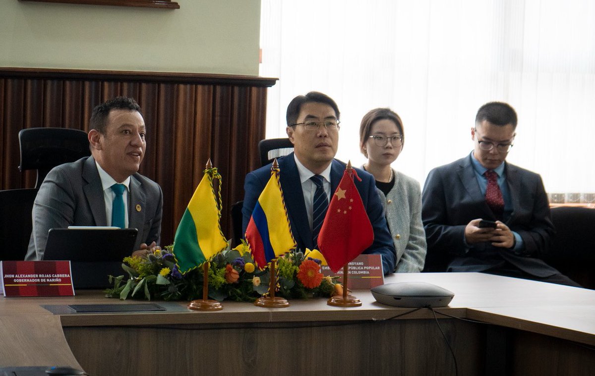 jhonrojasca's tweet photo. Exponemos a embajador @zhu_jingyang a @china_embajada y mision de empresarios chinos en Nariño, oportunidades que tiene el puerto de #Tumaco para el comercio global. Potenciar la agroindustria, generar empleo, desarollo industrial y construir el camino de la #paz con #desarrollo. https://t.co/Oz4zLjZ5Aj