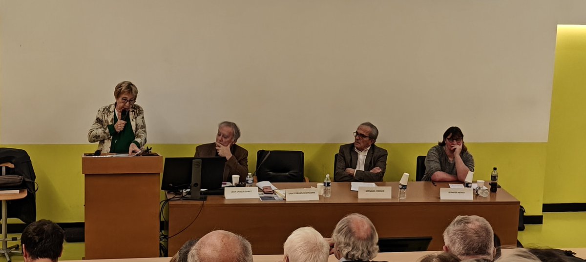 SOSAmitieIDF's tweet photo. Retour en photos des rencontres de S.O.S Amitié Paris Île-de-France.   Des débats et des échanges intéressants autour du thème : "l'écoute à  l'épreuve de la violence" https://t.co/LDLDhio2JH