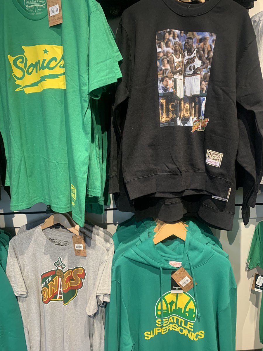 Chris Egan King-5 TV tweet media