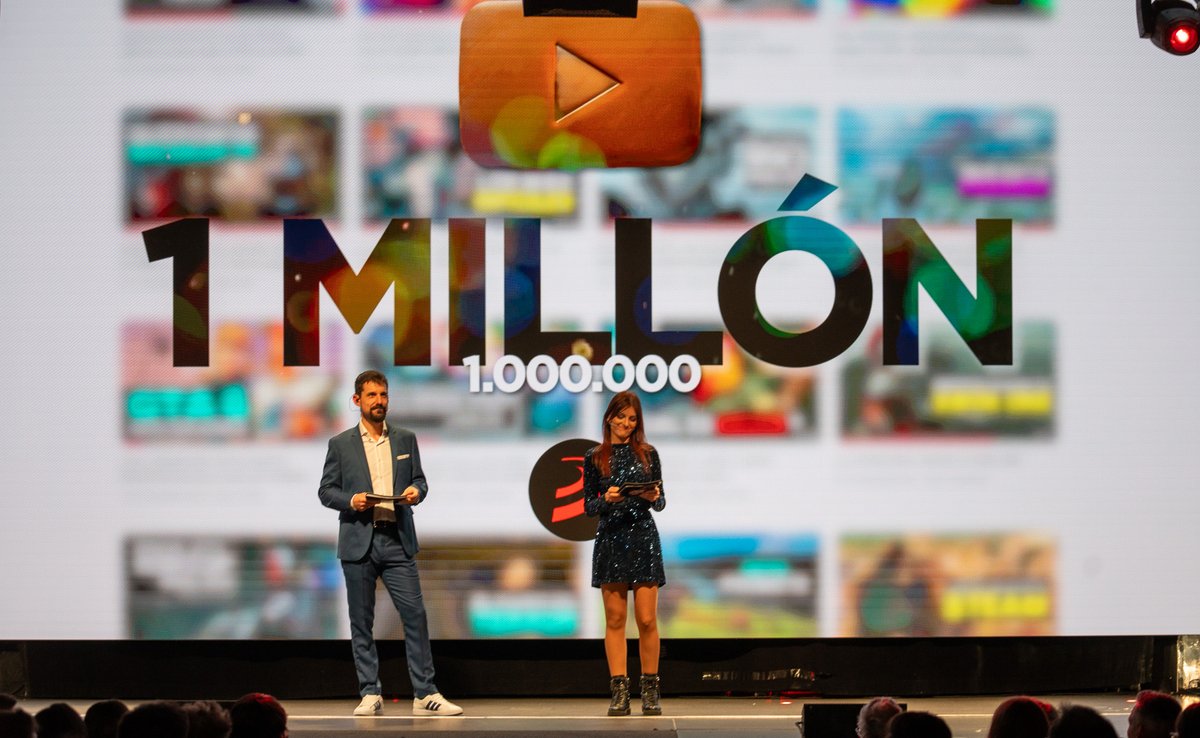 WebediaES's tweet photo. Increíble lo vivido ayer en los #Premios3DJuegosLenovo. Más de 200 personas disfrutaron de una gala presentada por @IamCristinini  y @ACastellano3DJ que reunió a más de 125k personas en el streaming y tuvo un pico de 5.716 viewers simultáneos. ¡Enhorabuena equipo! https://t.co/5rUHbTnA9Z