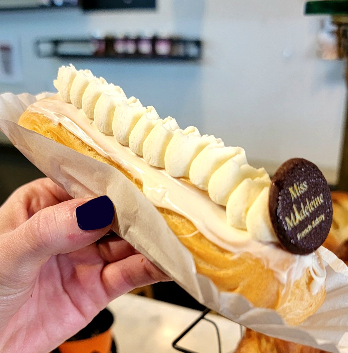 Our vanilla eclair is all about the twist and turns in your month!

#eclair #vanilla #pateachoux #vanillapastrycream #sweet #dessertporn #frenchbakery #desserts #nycsweets