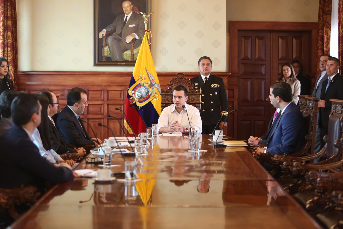 Presidencia_Ec tweet picture