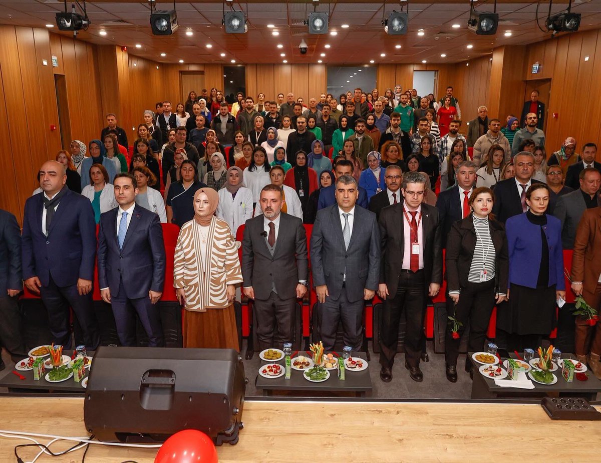 29 Kasım Tıbbi Sekreterler Günü kapsamında, Sincan Eğitim ve Araştırma Hastanesi'nde gerçekleştirilen kutlama programına katıldık. 

Başhekimimiz Prof. Dr. Mehmet Gülüm'e nazik davetleri için teşekkür ediyorum. 

#TıbbiSekreterlerGünü

📍 Sincan Eğitim ve Araştırma Hastanesi