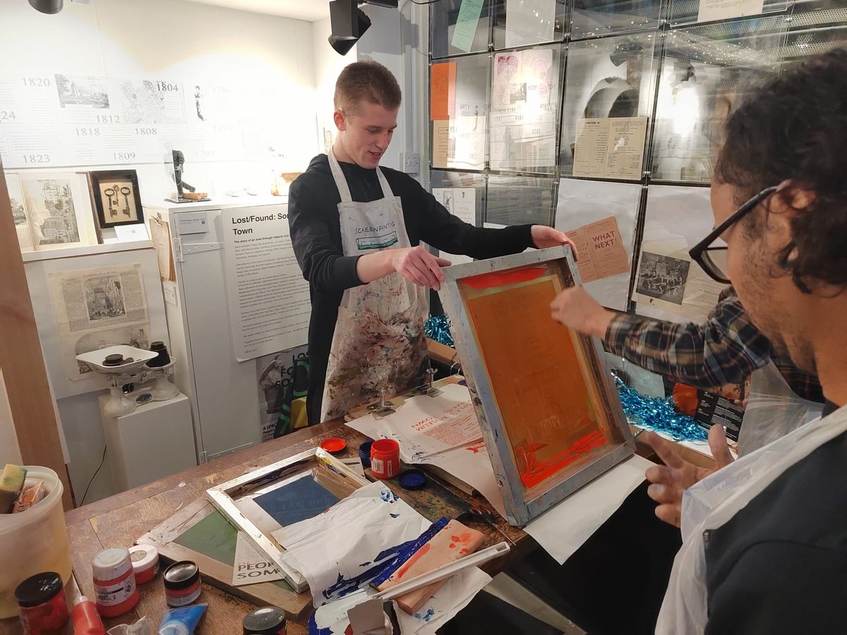 YPFICamden's tweet photo. Big thanks to @HistoryTown who showed us how to do some awesome printing and artwork in Somers Town last Friday! We screen printed t-shirts and created typewriter art. https://t.co/W1K0asF29i