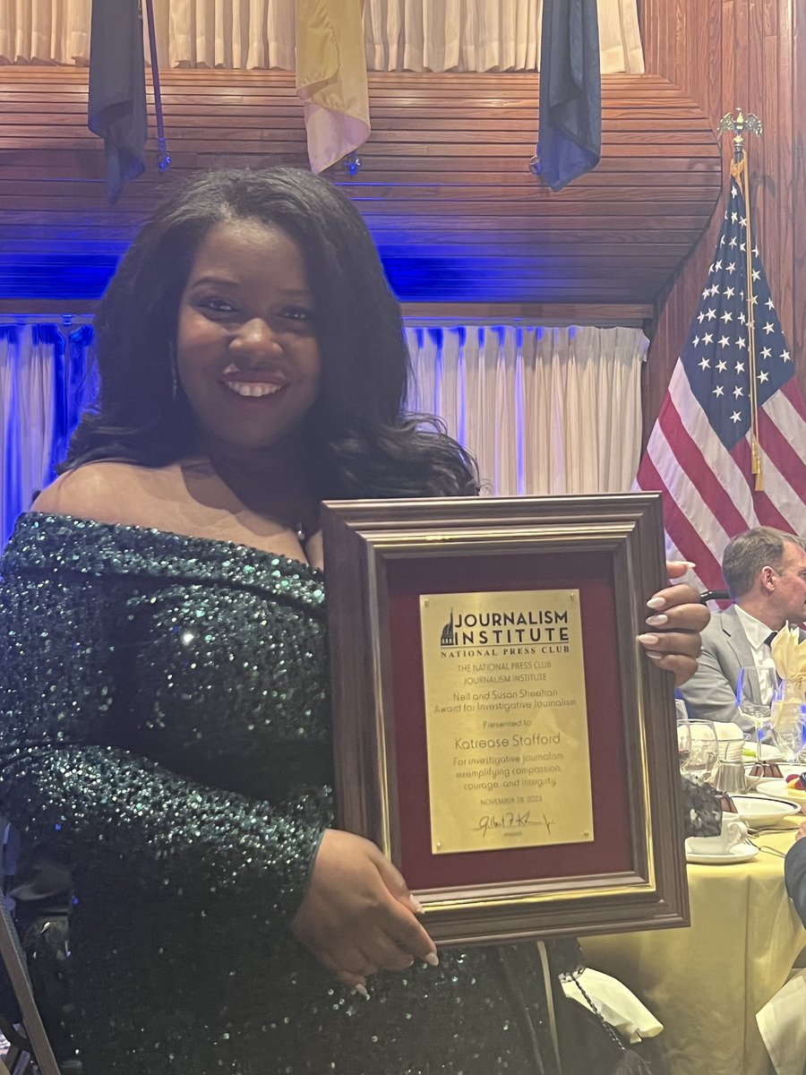 kat__stafford's tweet image. I was awarded the @PressClubDC’s Neil and Susan Sheehan Award for Investigative Reporting last night. It was the first time in the Press Club’s history that two Black women were honored for their work. Meet the Press moderator @kwelkernbc received the amazing Fourth Estate Award.