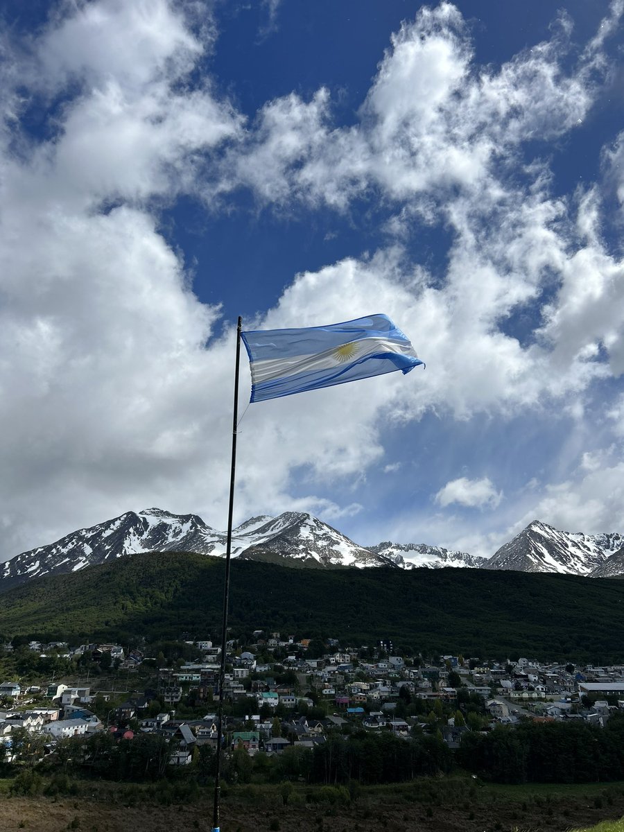 No molestar 🤚🏽 
Estoy de vacaciones 🥹❤️