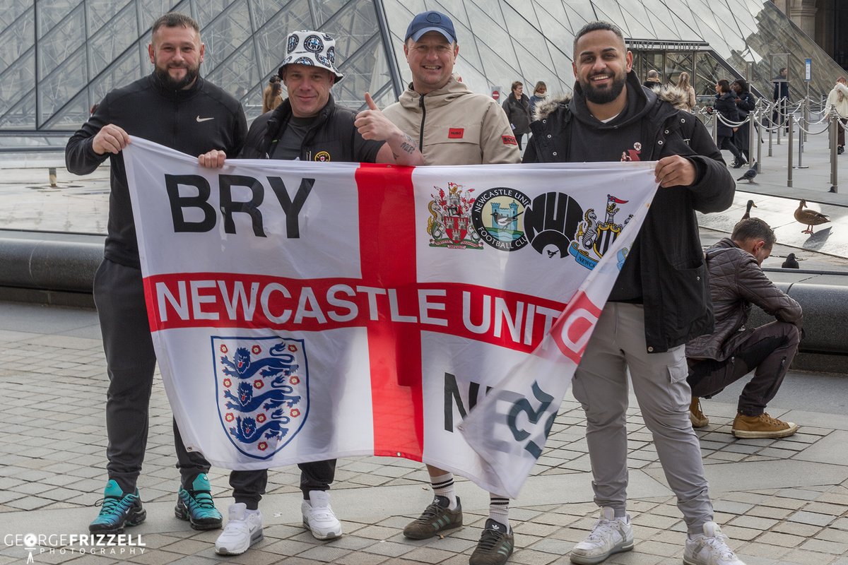 Met these lads at the Louvre in Paris today and had a good craic with them.. They were waxing lyrical about Wor Flags too and looking forward to the Milan game! Anyone know them? @worflags @NUFC @ToonMouthTyne @LeazesMags @Nusc2023 #NUFC #NUFCFans