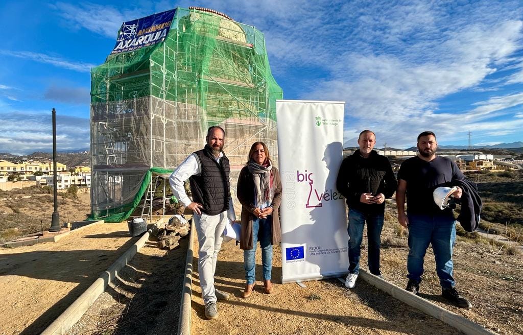 ℹ️ Inicios de Obras de la Torre de Lagos para su Posterior Restauración.

✅El teniente de alcalde de Lagos y Mezquitilla, David Vilches, y la concejala responsable de la EDUSI, Ana Belén Zapata, han visitado las obras de restauración para su uso turístico de la Torre de Lagos.